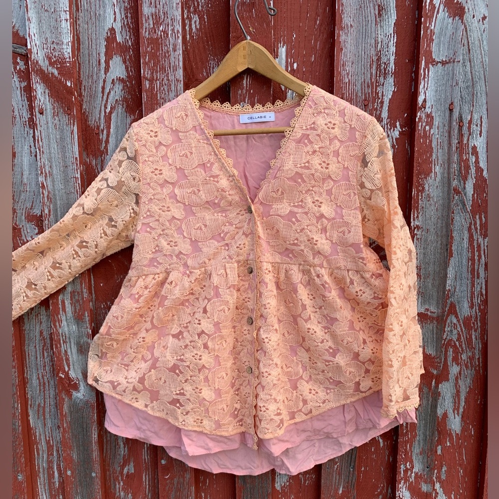 Women’s pink lace tunic, Size Medium